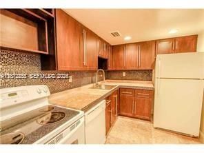 1805 Sans Souci Blvd, Unit 321, North Miami, FL 33181 Photo