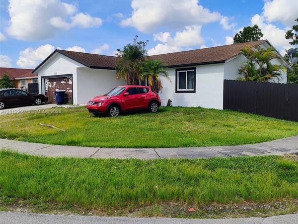 26200 SW 132nd Pl, Homestead, FL 33032