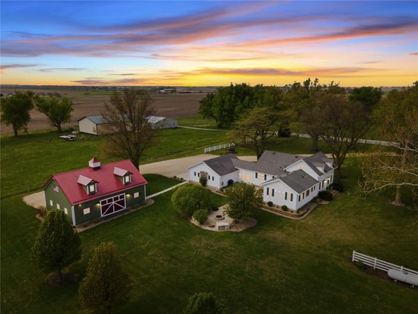 1962 Turner Road , Central City, IA 52214