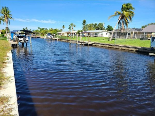5275 Tiffany CT, CAPE CORAL, FL 33904