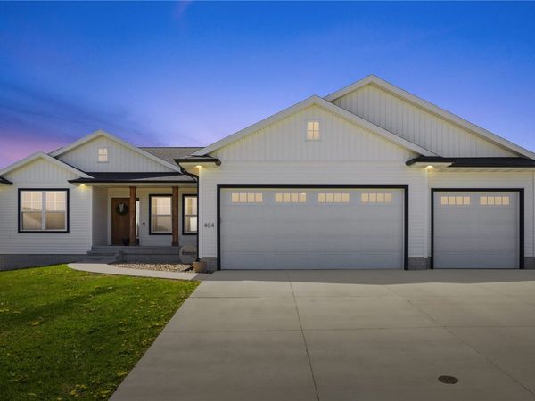 404 Donald Drive, Alburnett, IA 52202