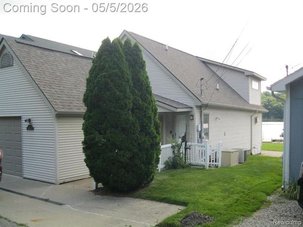 1873 LAKEVIEW Lane, Highland Twp, MI 48357