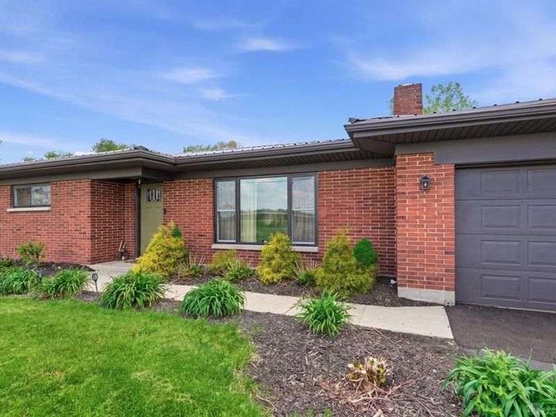 5406 Springfield Jamestown Road, Springfield, OH 45502 Photo 2