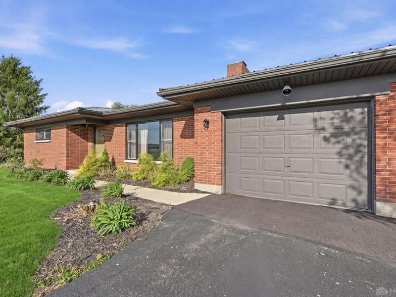 5406 Springfield Jamestown Road, Springfield, OH 45502 Photo 3