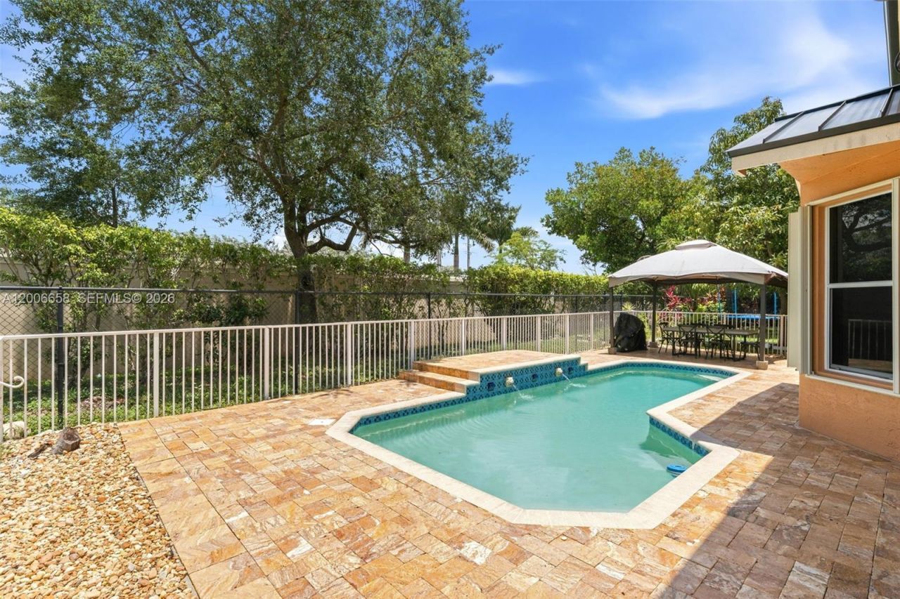 15391 SW 18th St, Miramar, FL 33027 Photo