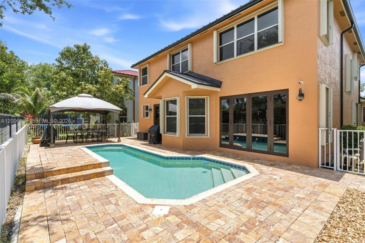 15391 SW 18th St, Miramar, FL 33027 Photo