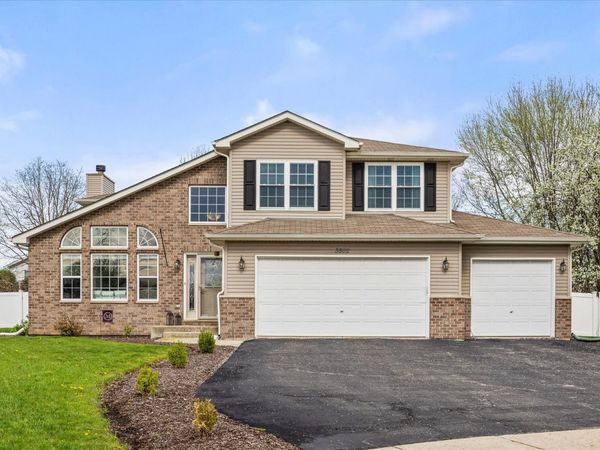 3502 Indian Head Lane , Joliet, IL 60435