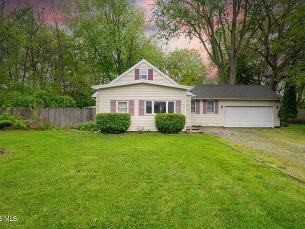 305 Roseanna Drive, Toledo, OH 43615