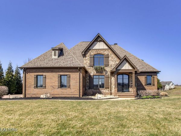916 Castaway Lane, Lenoir City, TN 37772