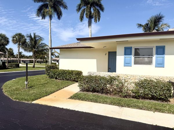 2854 E Crosley Dr Drive E, Unit J, West Palm Beach, FL 33415