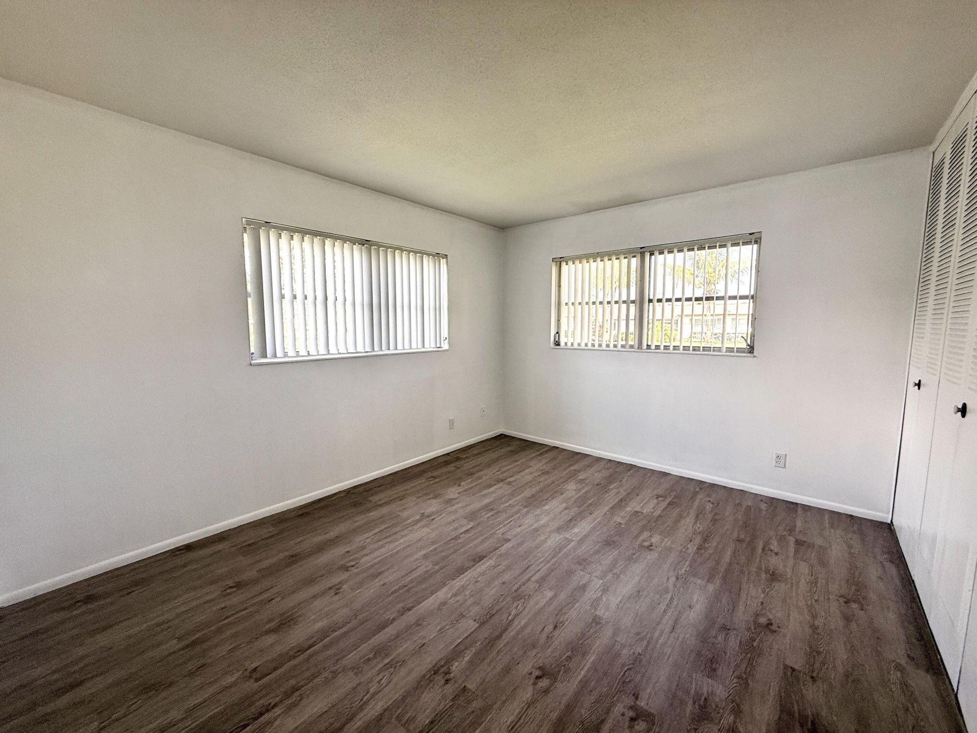 2854 E Crosley Dr Drive E, Unit J, West Palm Beach, FL 33415 Photo