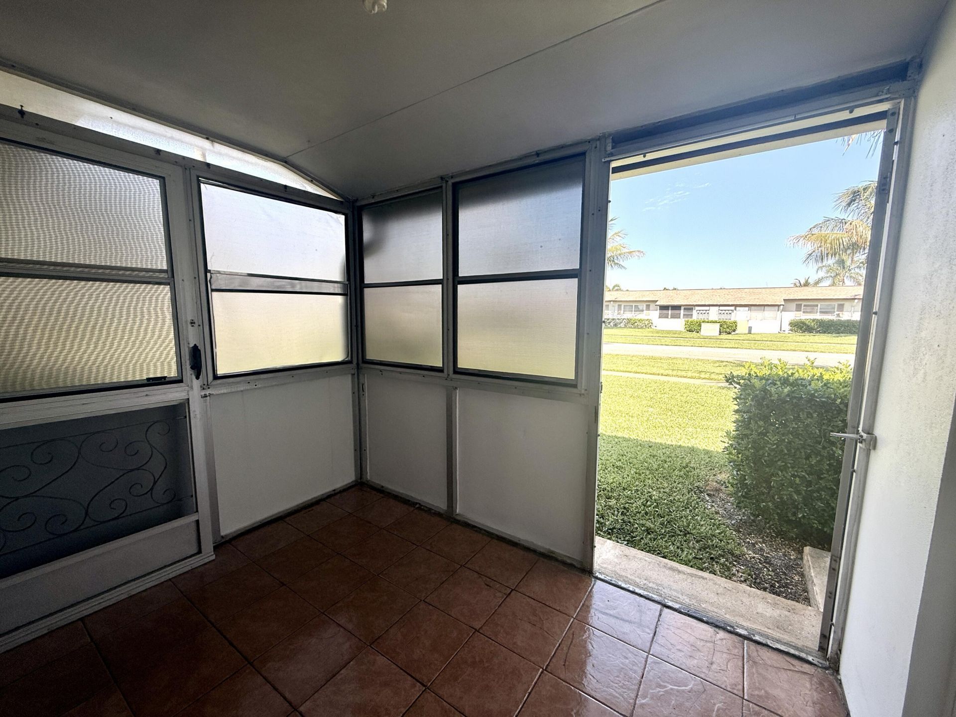 2854 E Crosley Dr Drive E, Unit J, West Palm Beach, FL 33415 Photo