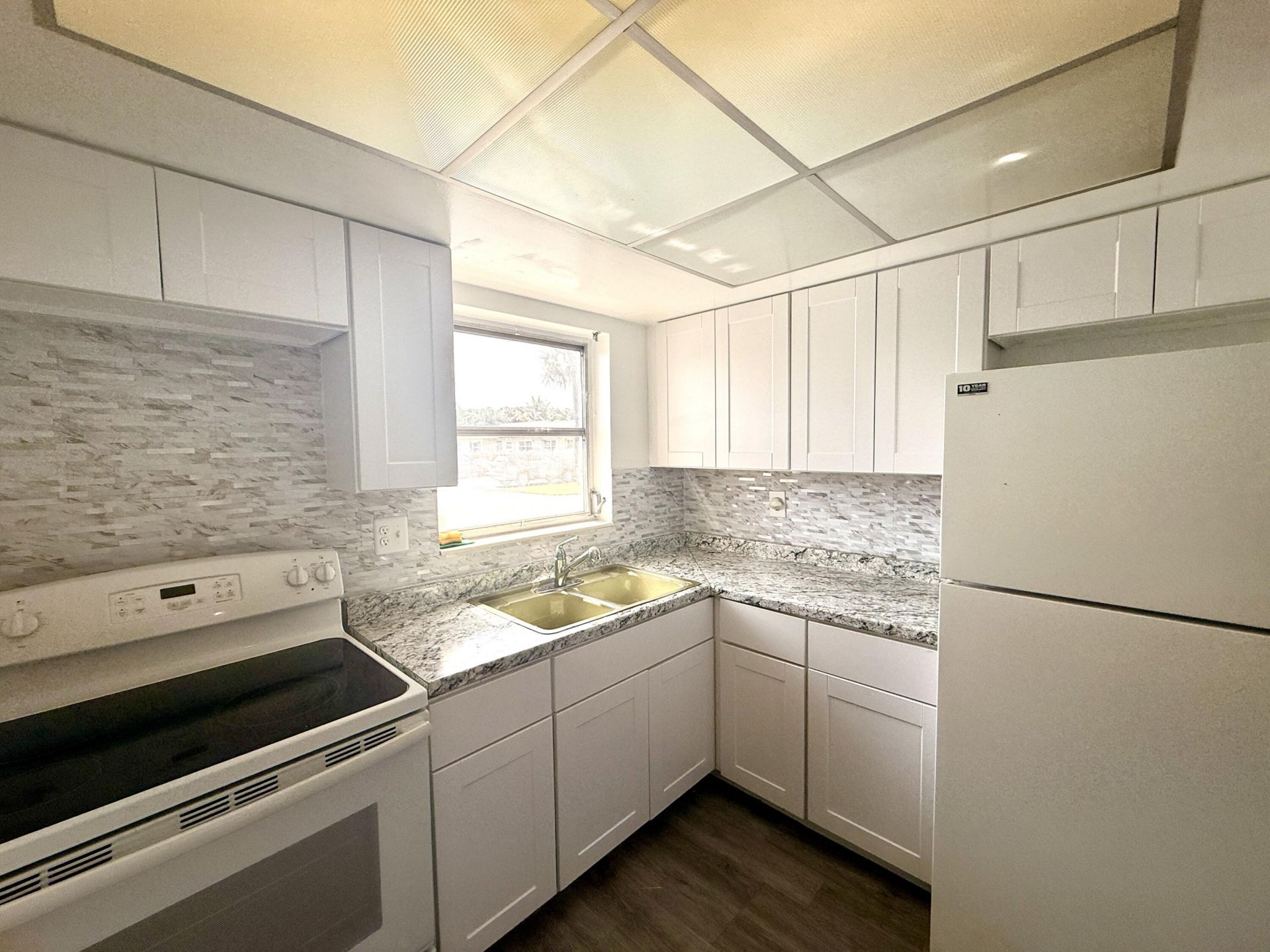2854 E Crosley Dr Drive E, Unit J, West Palm Beach, FL 33415 Photo
