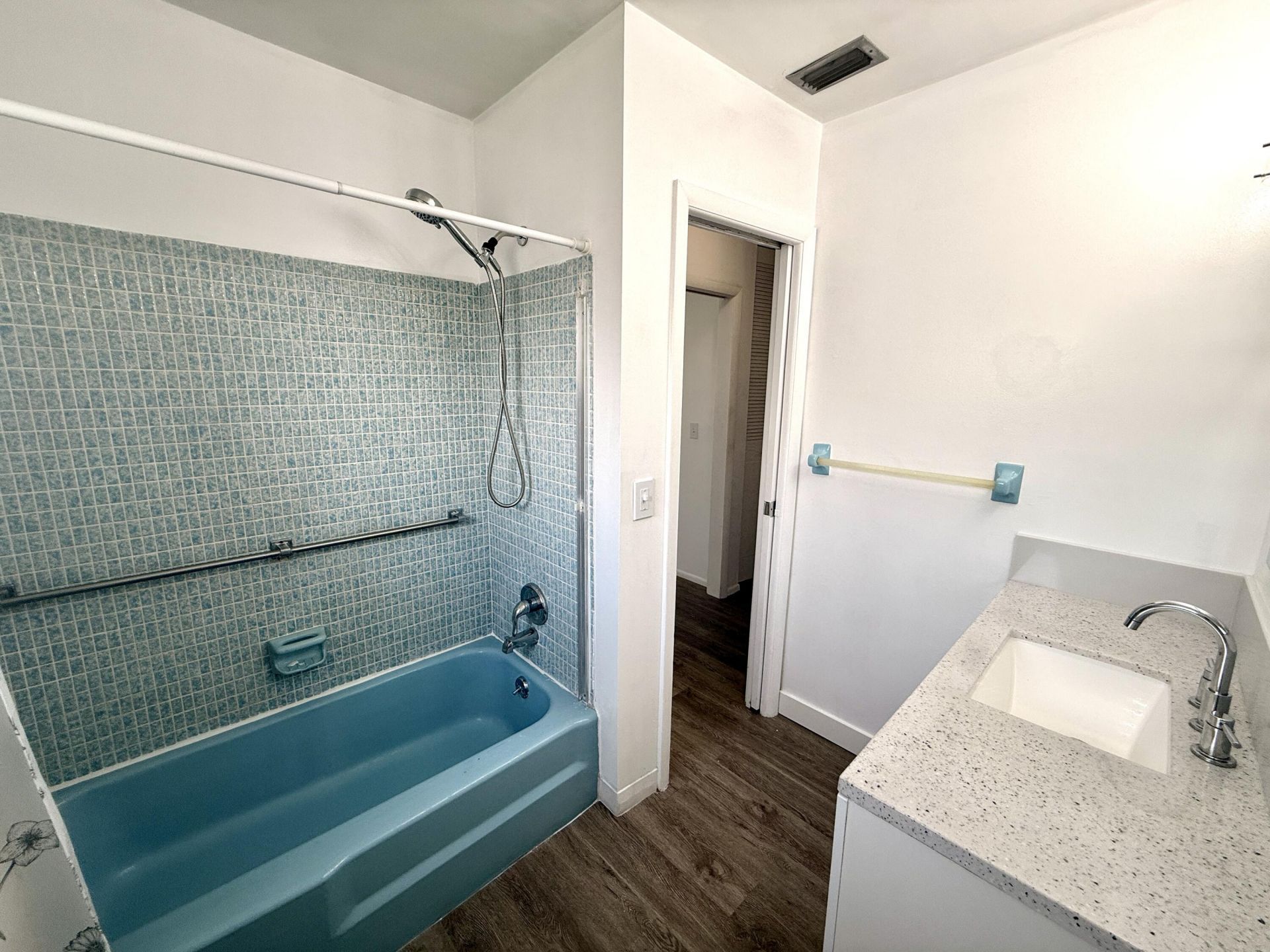 2854 E Crosley Dr Drive E, Unit J, West Palm Beach, FL 33415 Photo