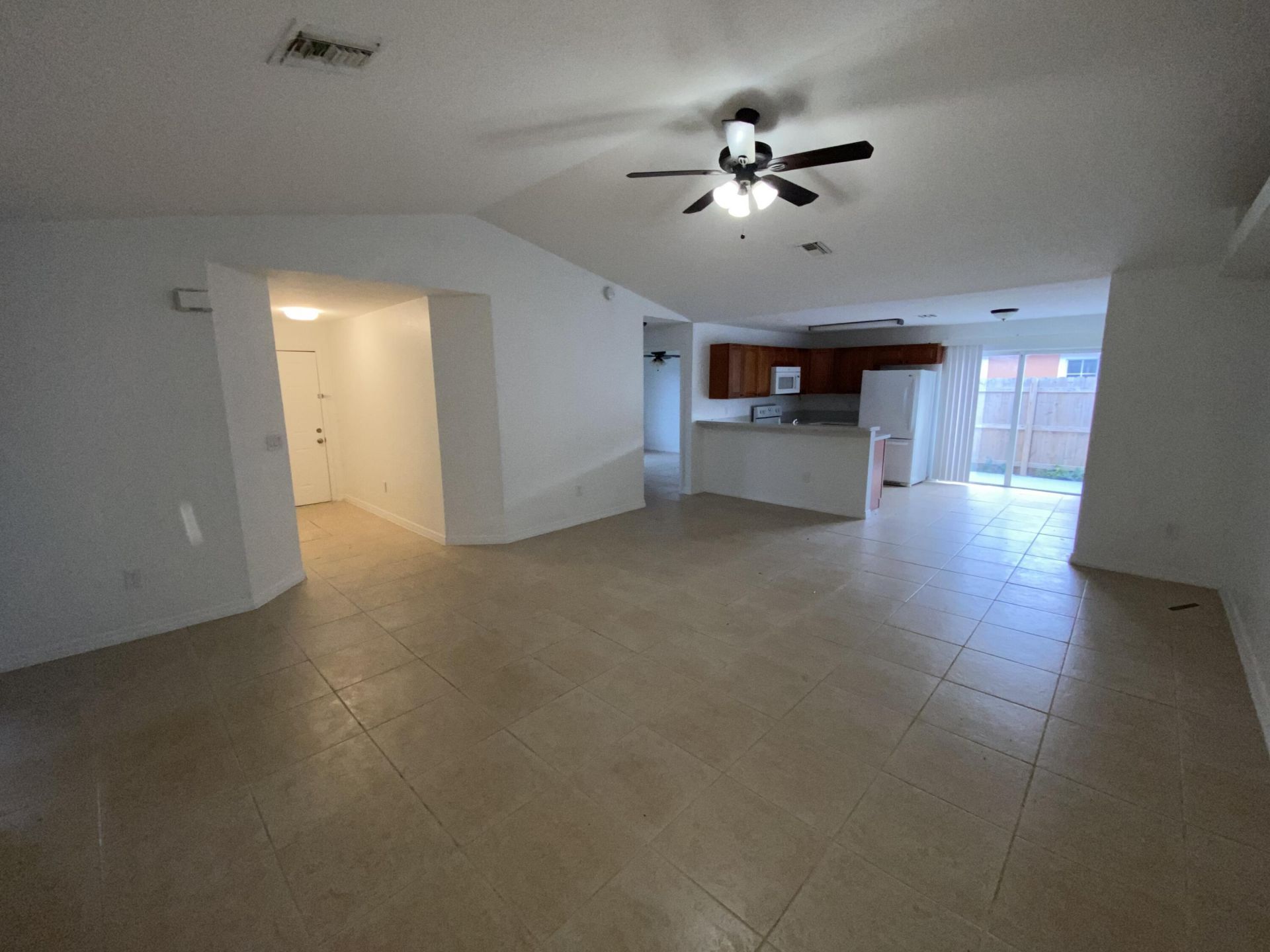618 NE 1st Street, Unit B, Boynton Beach, FL 33435 Photo