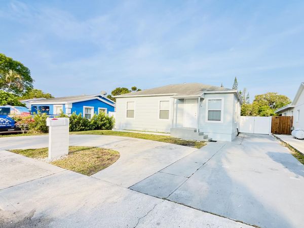 909 N C Street, Lake Worth Beach, FL 33460
