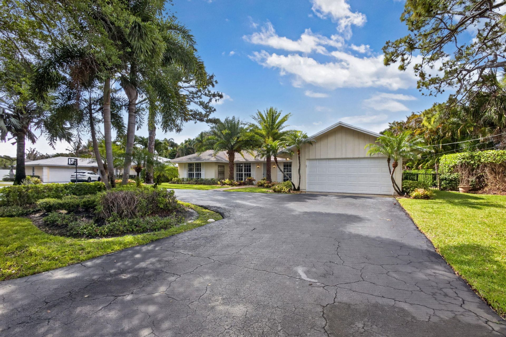 291 Country Club Drive, Tequesta, FL 33469 Photo