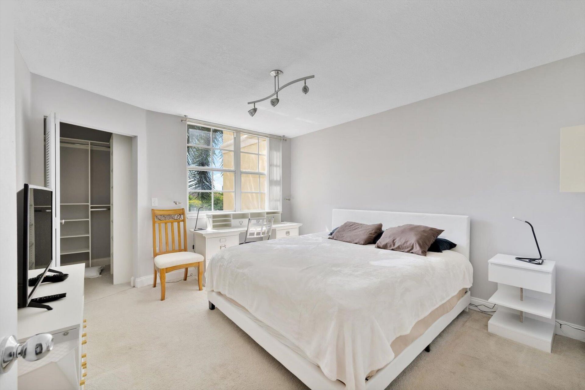 19601 E Country Club Drive, Unit 7505, Aventura, FL 33180 Photo