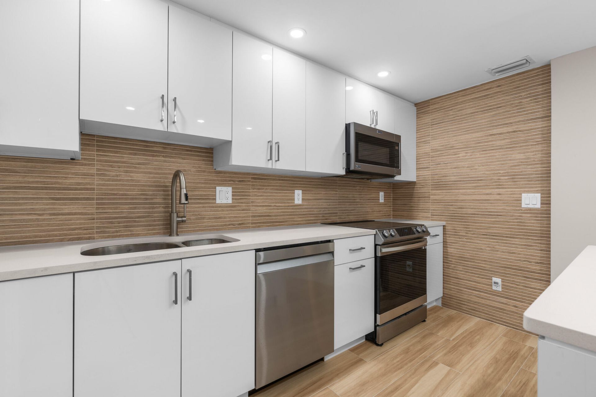 3200 NE 36th Street, Unit 619, Fort Lauderdale, FL 33308 Photo