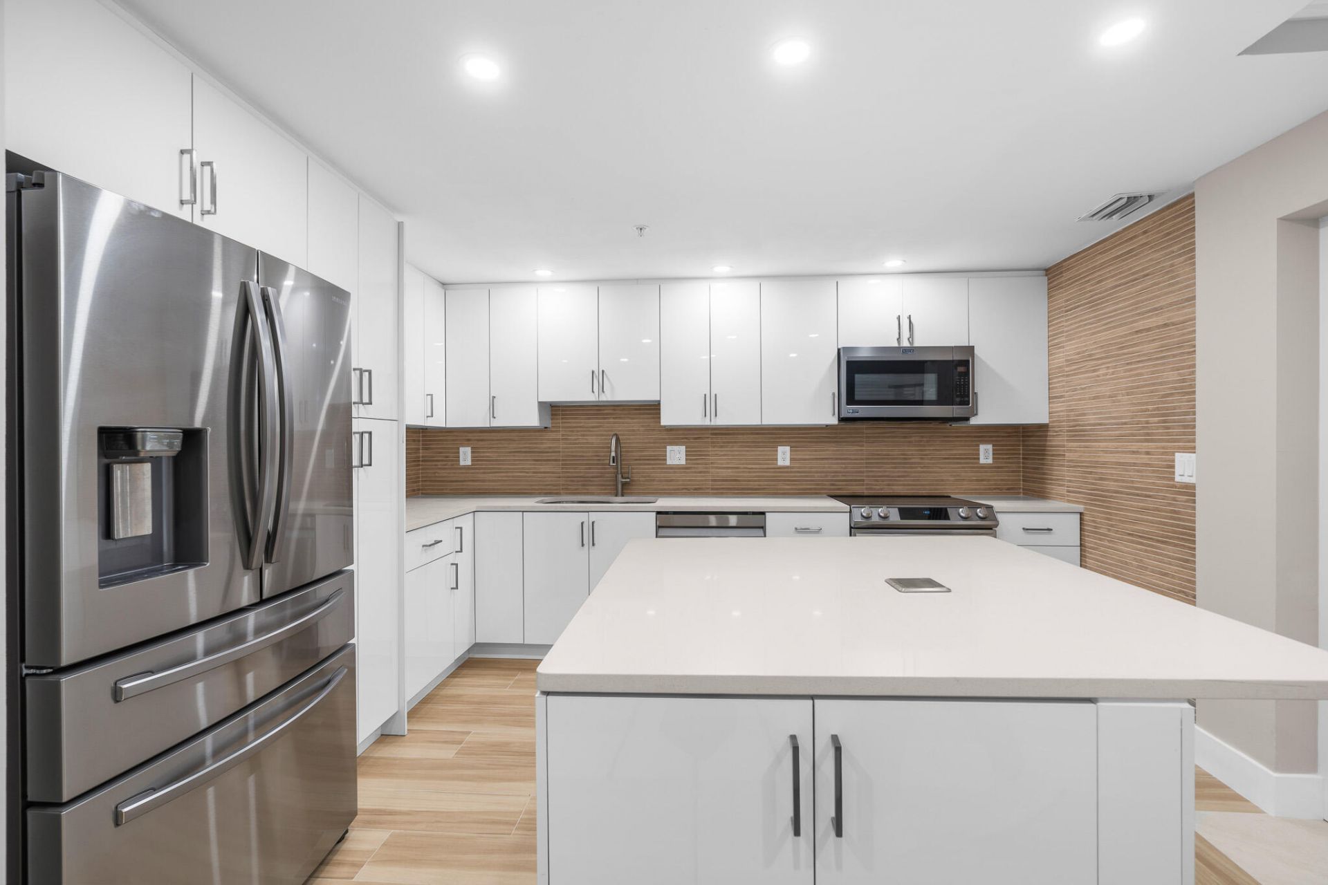 3200 NE 36th Street, Unit 619, Fort Lauderdale, FL 33308 Photo