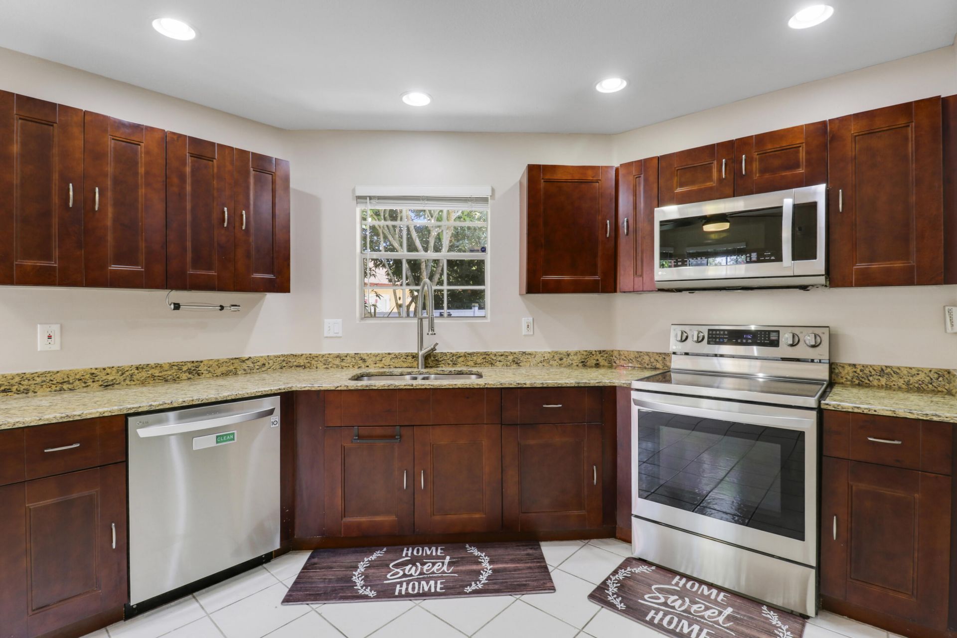 1437 Dandelion Lane, West Palm Beach, FL 33415 Photo