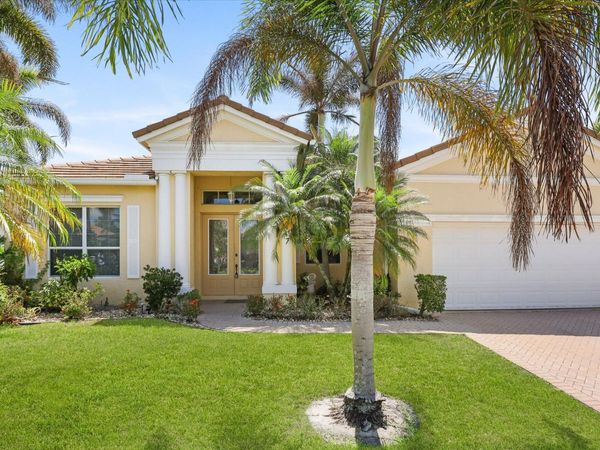 521 SW Lake Manatee Way, Port St. Lucie, FL 34986