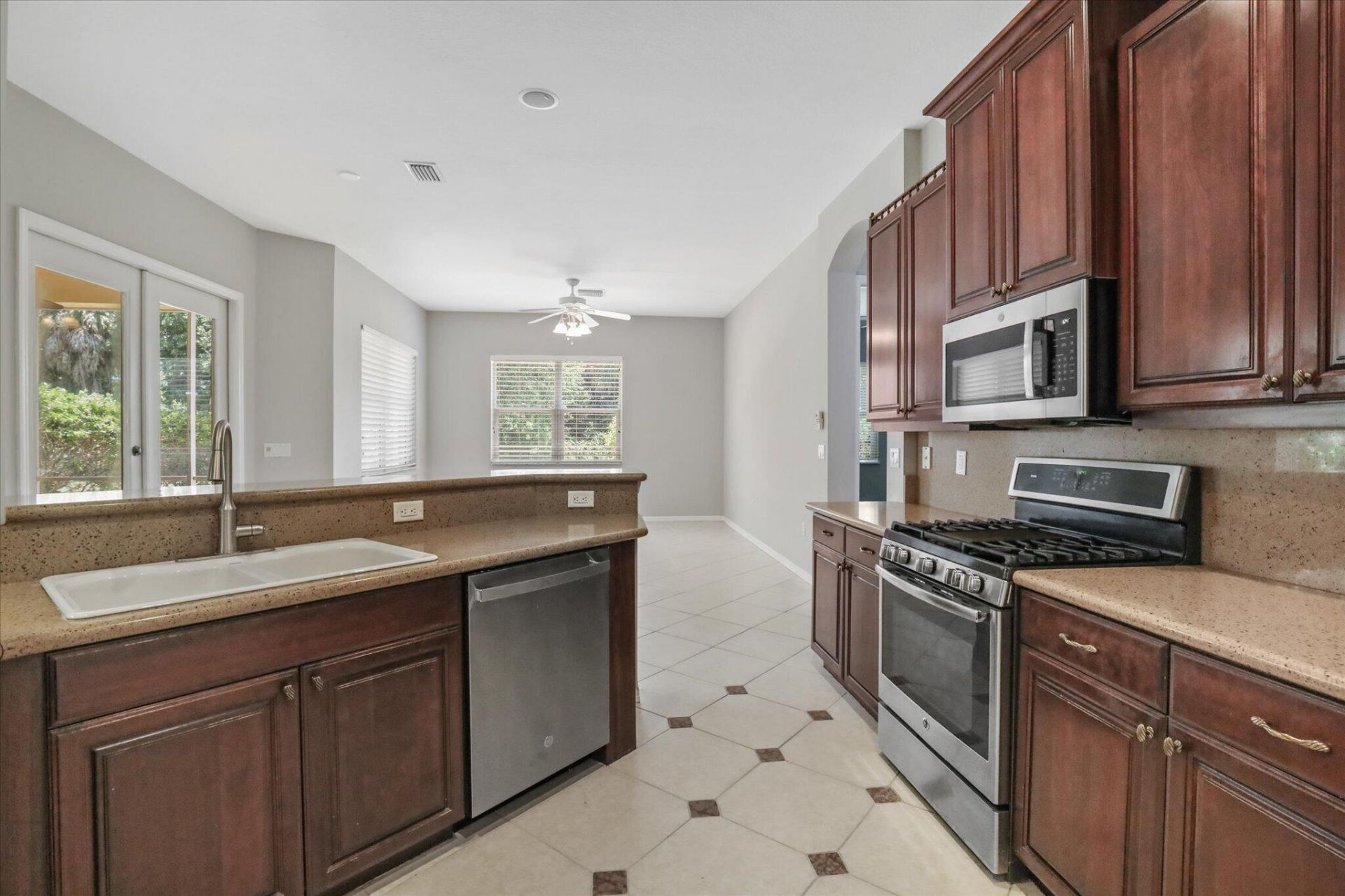 521 SW Lake Manatee Way, Port Saint Lucie, FL 34986 Photo