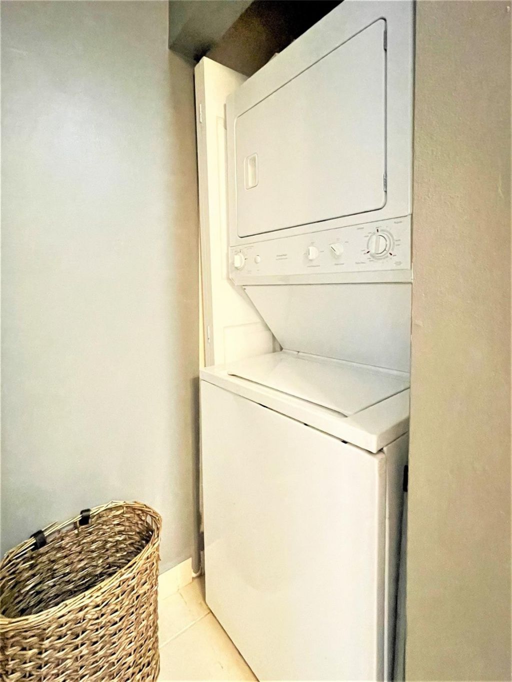 511 Lucerne Avenue, Unit 616, Lake Worth Beach, FL 33460 Photo