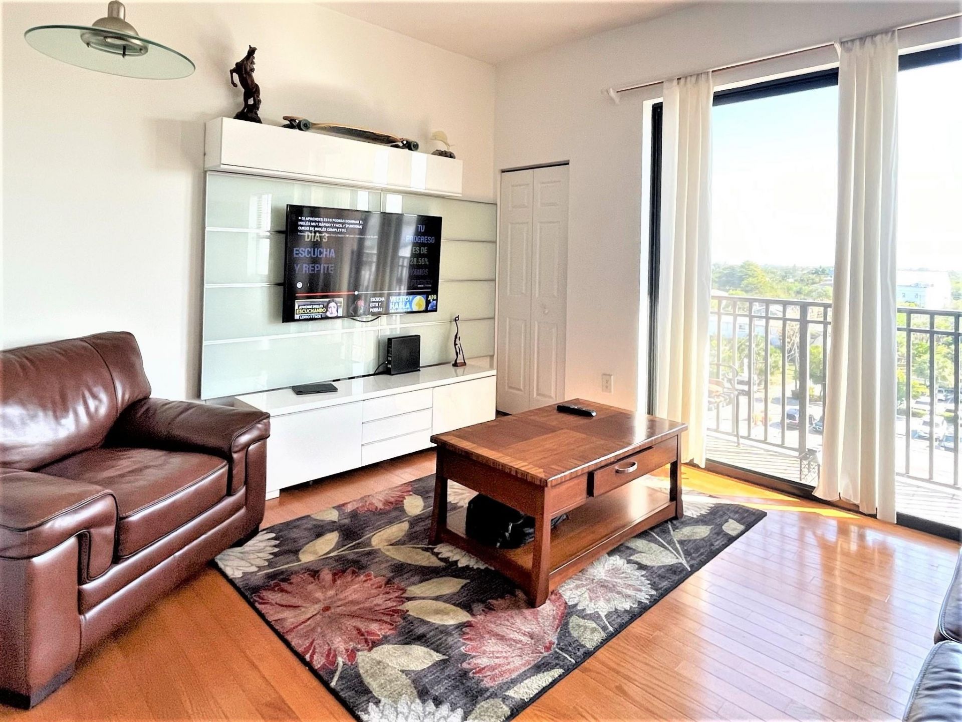 511 Lucerne Avenue, Unit 616, Lake Worth Beach, FL 33460 Photo