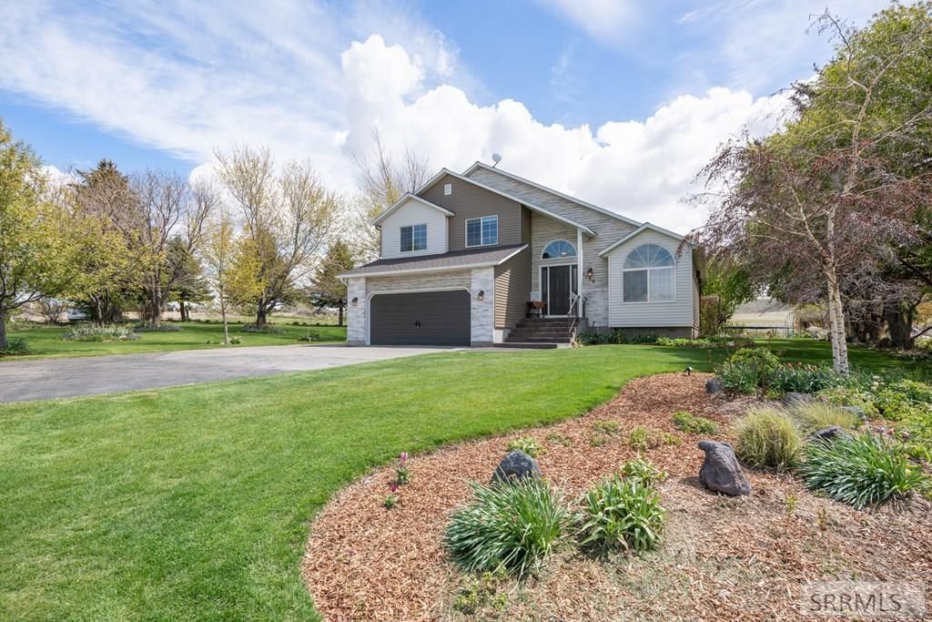 7130 E Rimrock Drive, Idaho Falls, ID 83401 Main Photo