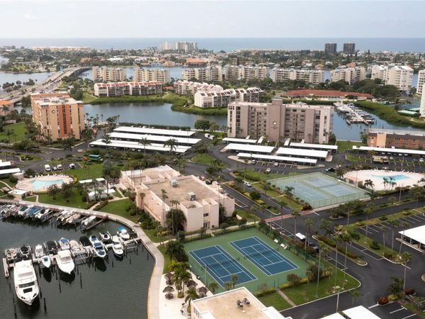 7910 SUN ISLAND DRIVE S, Unit 302, SOUTH PASADENA, FL 33707
