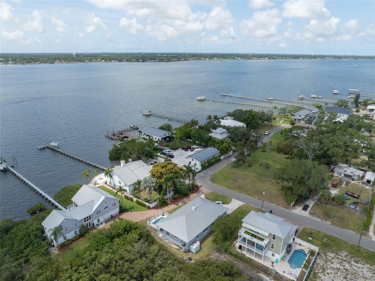 310 13th Avenue W, Palmetto, FL 34221 Photo