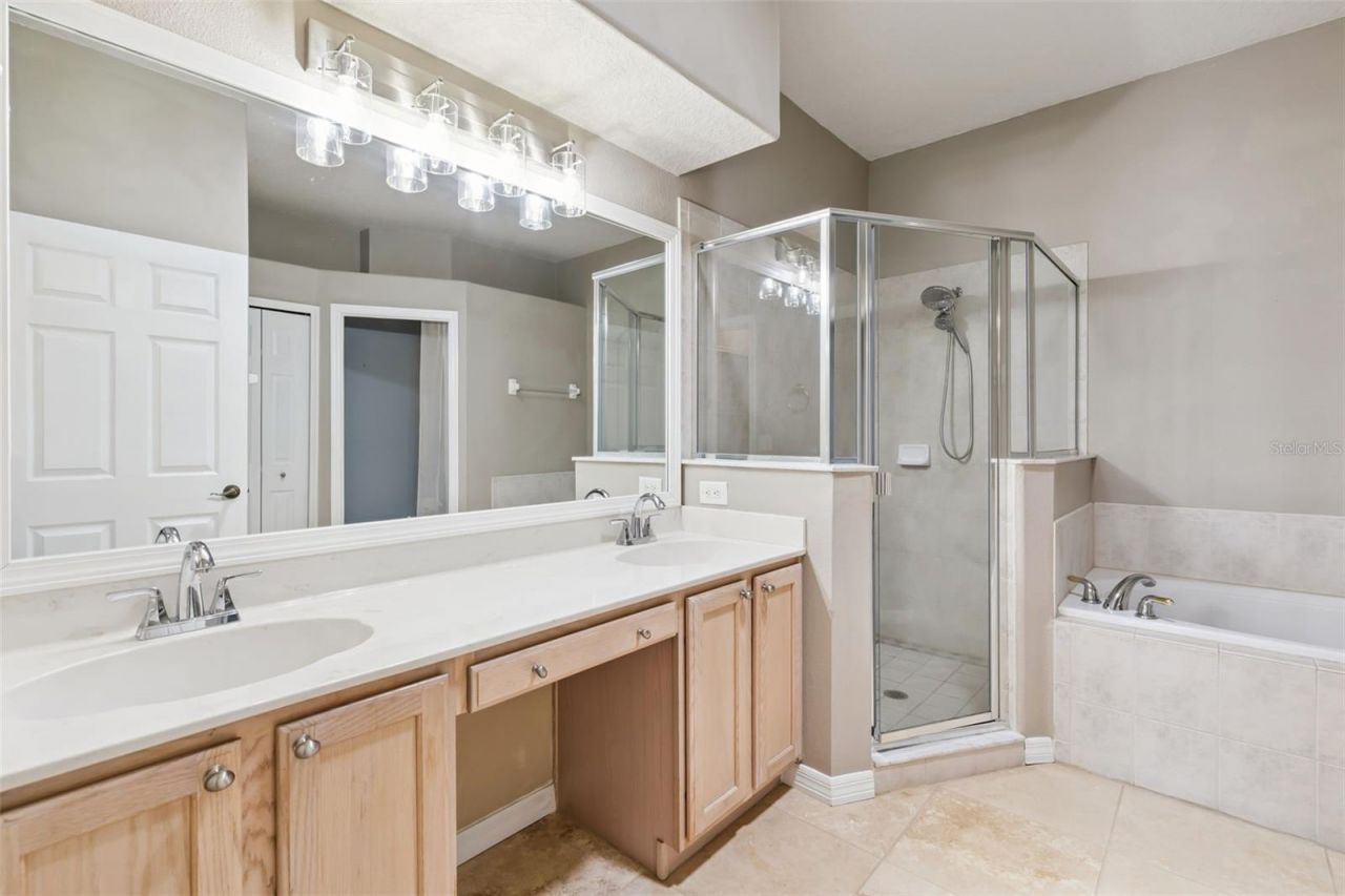 237 Strathmore Circle , Kissimmee, FL 34744 Photo