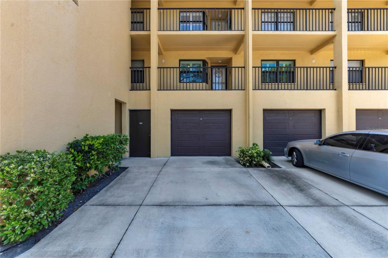 5849 PARK ST N Saint Petersburg, FL 33709