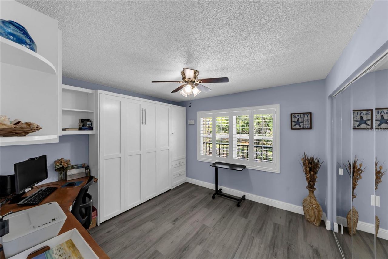 5849 Park St N, Unit 202, Saint Petersburg, FL 33709 Photo