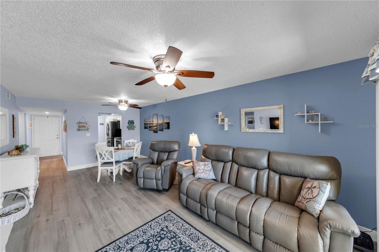 5849 Park St N, Unit 202, Saint Petersburg, FL 33709 Photo