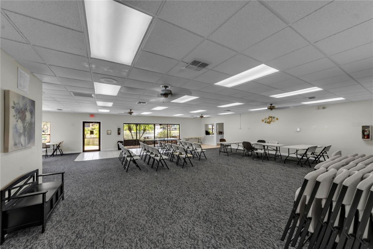 5849 Park St N, Unit 202, Saint Petersburg, FL 33709 Photo