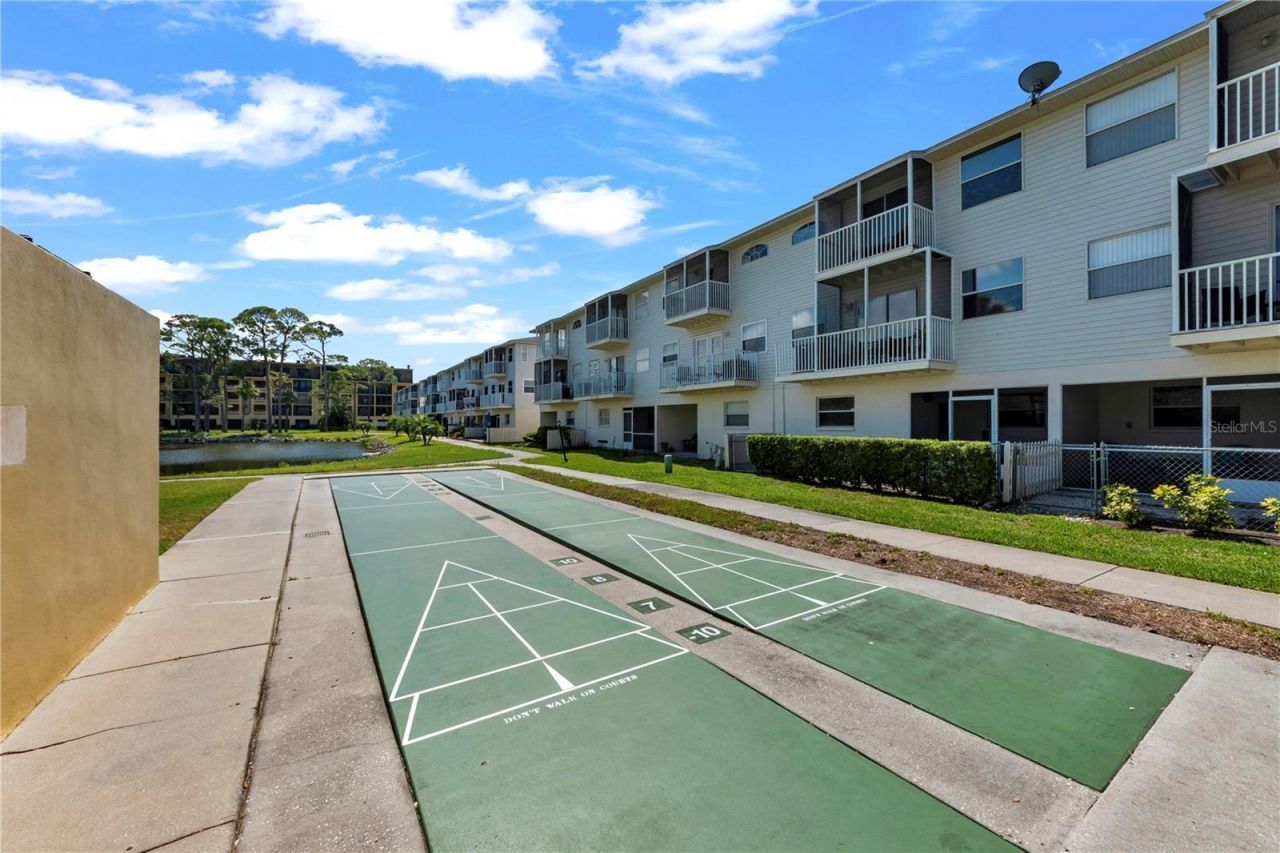 5849 Park St N, Unit 202, Saint Petersburg, FL 33709 Photo