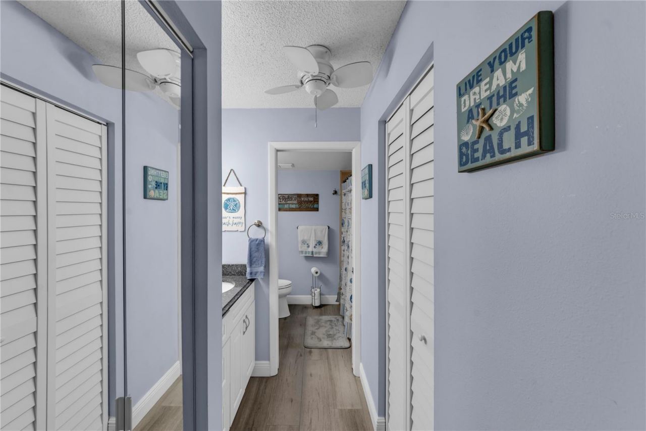 5849 Park St N, Unit 202, Saint Petersburg, FL 33709 Photo