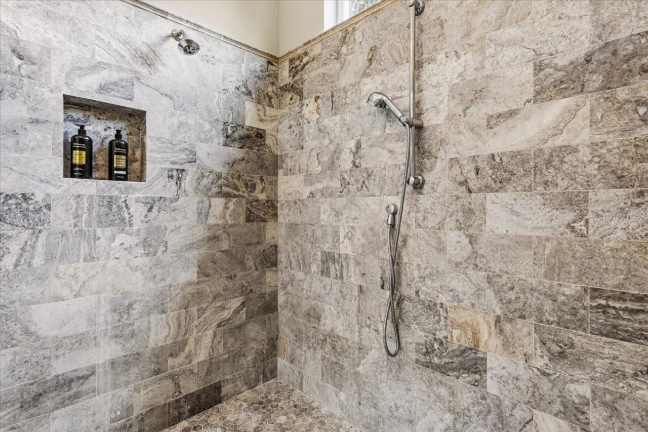 2772 NW 26th Place , Gainesville, FL 32605 Photo