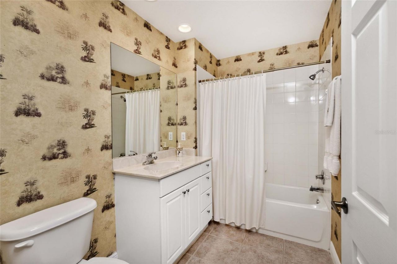24351 Baltic Ave, Unit 203, Punta Gorda, FL 33955 Photo