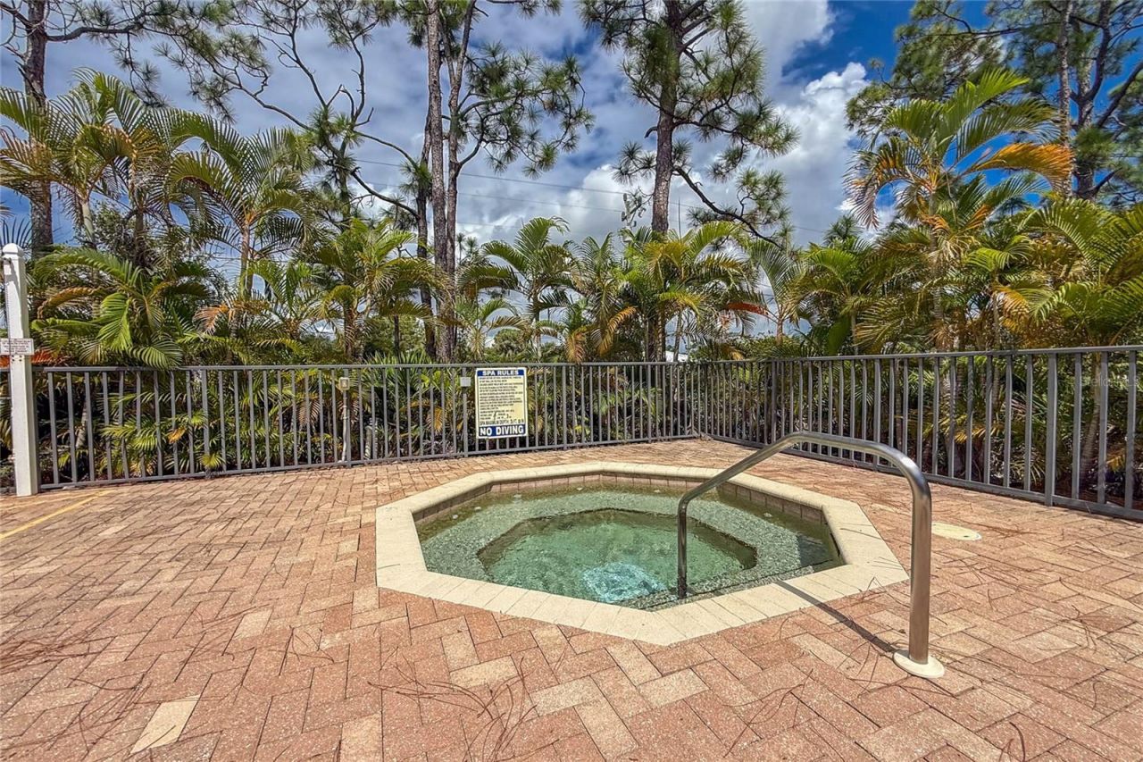 24351 Baltic Ave, Unit 203, Punta Gorda, FL 33955 Photo