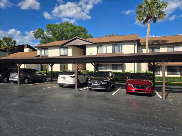 520 FAIRWAYS CIRCLE , Unit A, OCALA, FL 34472