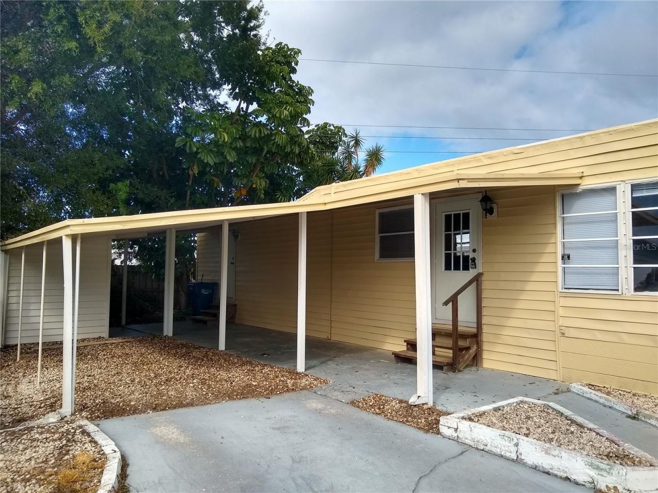 205 52nd Avenue Drive W, Bradenton, FL 34207 Photo