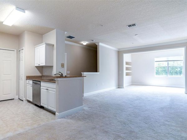 417 SOUTHERN PECAN CIRCLE , Unit 205, WINTER GARDEN, FL 34787