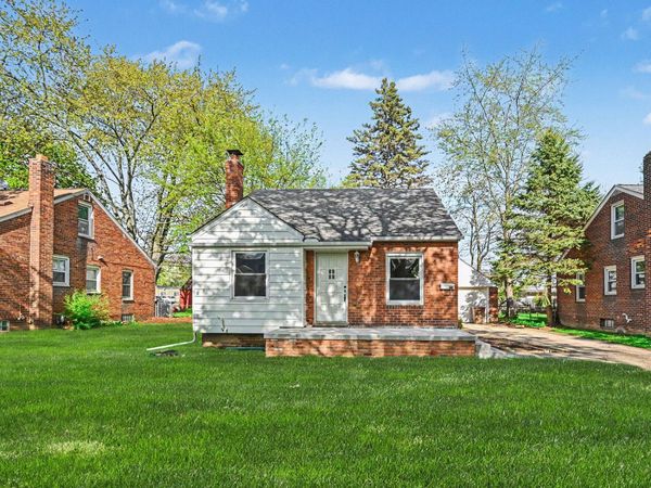 275 Dick Avenue, Pontiac, MI 48341
