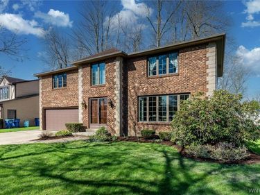 26 Heritage Rd W, Williamsville, NY 14221