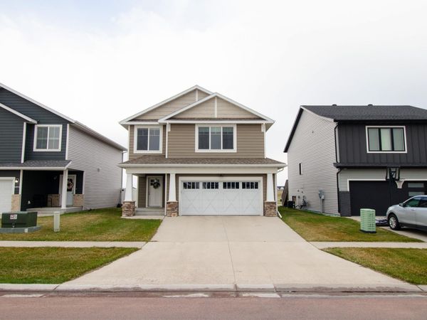 6877 17th Street S, Fargo, ND 58104