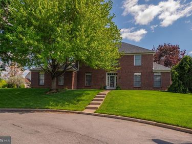 3353 TOLCHESTER LANDING, MACUNGIE, PA 18062