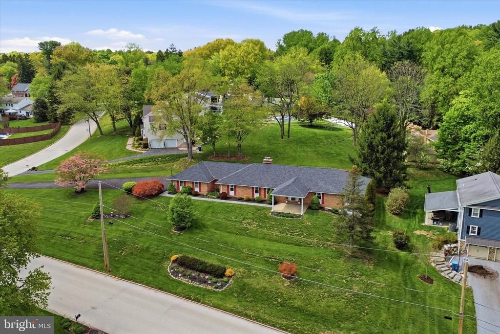 101 CASWALLEN DRIVE , WEST CHESTER, PA 19380